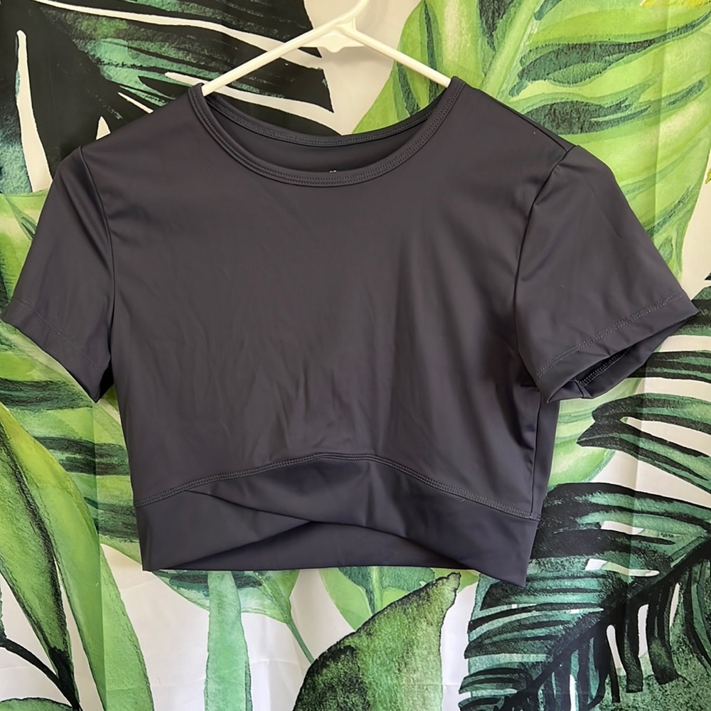 J80 crop top